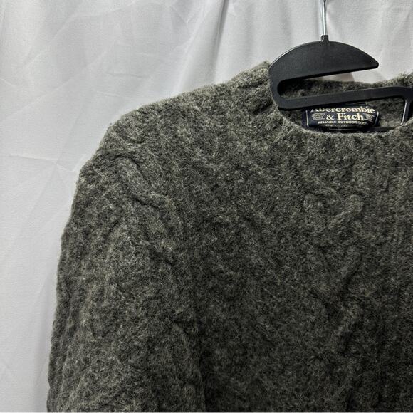 SALE!!! Abercrombie & Fitch Vintage Sweater Wool Cable Knit Dark Academia Size M - Picture 3 of 9
